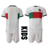 Camiseta Portugal Visitante Equipación para niños Mundial 2022 manga corta (+ pantalones cortos)